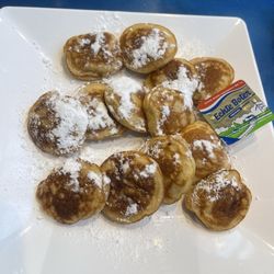Mondial Pancake House - Traditional Dutch profeiturs small pancakes