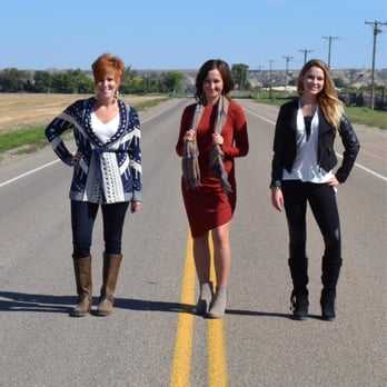 Tris Clothing Boutique - Women's Clothing Near Me - Sidney, Montana Tris Clothing Boutique - Women's Clothing Near Me - Sidney, Montana