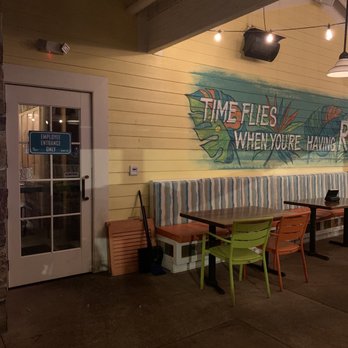 Bahama Breeze - Bars Near Me - Lutz, Florida