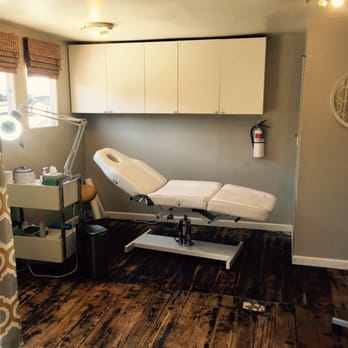 Immaculate Brows - Work area. - Waxing Near Me - Laguna Beach, California Immaculate Brows - Work area. - Waxing Near Me - Laguna Beach, California