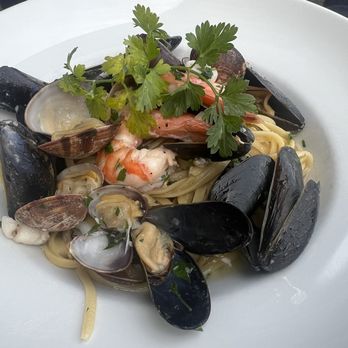 Ristorante Paradiso - Linguine Tutto Mare - Italian Near Me - Kirkland, Washington Ristorante Paradiso - Linguine Tutto Mare - Italian Near Me - Kirkland, Washington