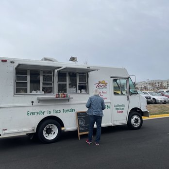 Taco Tuesdays - Food truck - Food Trucks Near Me - Fredericksburg, Virginia Taco Tuesdays - Food truck - Food Trucks Near Me - Fredericksburg, Virginia