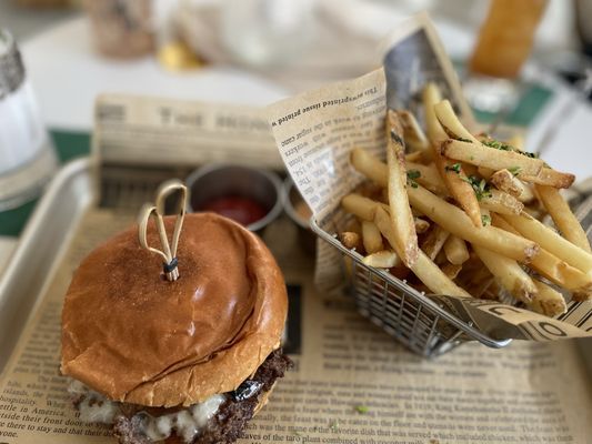 Ten Tigers Bar by null