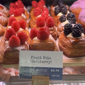 Paris Baguette - Bakeries Near Me - Edmonton, Alberta Paris Baguette - Bakeries Near Me - Edmonton, Alberta
