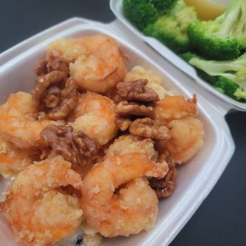 Cheng's Asian House - Crispy Shrimp with Honey Walnuts - Shanghainese Near Me - Chantilly, Virginia Cheng's Asian House - Crispy Shrimp with Honey Walnuts - Shanghainese Near Me - Chantilly, Virginia