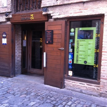 Alfileritos 24 - Tapas/Small Plates Near Me - Toledo, TO