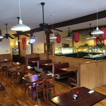 Tokyo Restaurant - the dining area and bar - Chinese Near Me - Spruce Pine, North Carolina