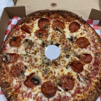 Valuetina's Pizza - Sorry excuse for a pizza - Pizza Near Me - Garden Grove, California Valuetina's Pizza - Sorry excuse for a pizza - Pizza Near Me - Garden Grove, California