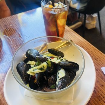Willi's Seafood & Raw Bar - Steamed Tomales Bay Mussels, Aji Amarillo & Coconut Milk Broth - Seafood Near Me - Healdsburg, California