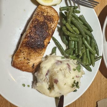 Applebee's Grill + Bar - Blackened Cajun Salmon - American Near Me - North Attleboro, Massachusetts Applebee's Grill + Bar - Blackened Cajun Salmon - American Near Me - North Attleboro, Massachusetts