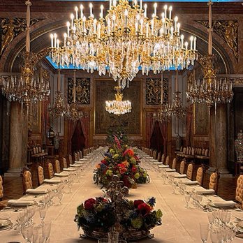 Palacio Real de Madrid - Landmarks & Historical Buildings Near Me - Madrid, M