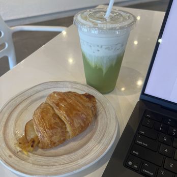 Blūm - This place was awesome! Super nice owners, everything is so aesthetic. Good place to study and get matcha - Coffee & Tea Near Me - Charleston, South Carolina Blūm - This place was awesome! Super nice owners, everything is so aesthetic. Good place to study and get matcha - Coffee & Tea Near Me - Charleston, South Carolina