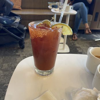 Escape Lounge - Airport Lounges Near Me - Portland, Oregon