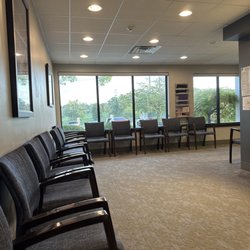 Braddock Finnegan Dermatology - Waiting area