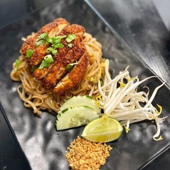 Lakeside Thai Kitchen - Crispy chicken Phad Thai - Thai Near Me - Milton, New Hampshire