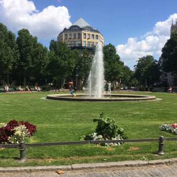 Prager Platz - Public Plazas Near Me - Berlin, BE