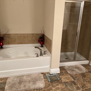Simply Graceful Cleaning Services - Garden tub and shower - Home Cleaning Near Me