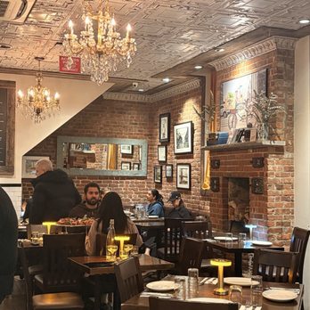 Table 87 - Gowanus - Dining room - Pizza Near Me - Brooklyn, New York