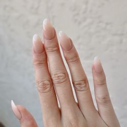 Queen's Nails and Spa