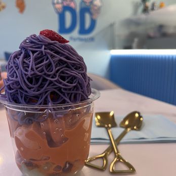 Dd Sweet House - How beautiful is this! Bottom toppings, Thai ice cream and that swirly ube - Bubble Tea Near Me - Portland, Oregon Dd Sweet House - How beautiful is this! Bottom toppings, Thai ice cream and that swirly ube - Bubble Tea Near Me - Portland, Oregon