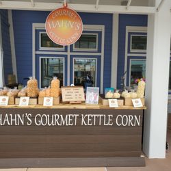 Hahn's Kettle Corn - Front of the kettle corn counter