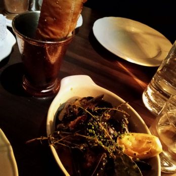 Gilt Bar - Mussels and garlic bread Happy Hour menu - New American Near Me - Chicago, Illinois