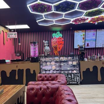 Drizzle - Front counter - Coffee & Tea Near Me - Greensboro, North Carolina