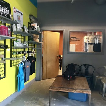 Valitus Strength and Fitness - Lobby area with merchandise and drinks for sale - Gyms Near Me - Chamblee, Georgia