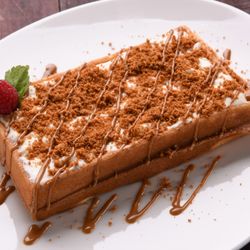 Lotus cheesecake waffle