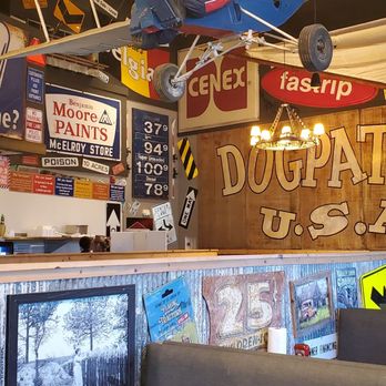 Billy Gail’s - Branson - More decorations. - American Near Me - Branson, Missouri