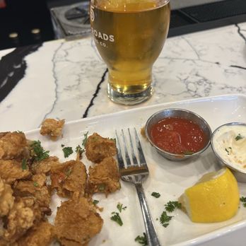 Captain's Oven Pizza - Pizza Near Me - Langley, British Columbia