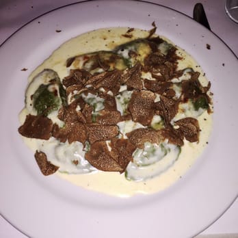Il Pastaio - Mushroom ravioli with truffle shavings - Italian Near Me - Beverly Hills, California Il Pastaio - Mushroom ravioli with truffle shavings - Italian Near Me - Beverly Hills, California