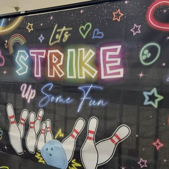 Classic Bowling Center - Our lil' last minute decorations - Bowling Near Me - Daly City, California Classic Bowling Center - Our lil' last minute decorations - Bowling Near Me - Daly City, California