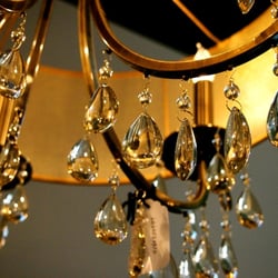 Gracious House to Home - Loved this chandelier!