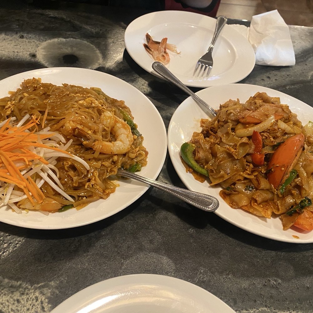 Pad Thai 3/5 & 3.5/5 Drunken noodle Pad Thai 3/5 & 3.5/5 Drunken noodle