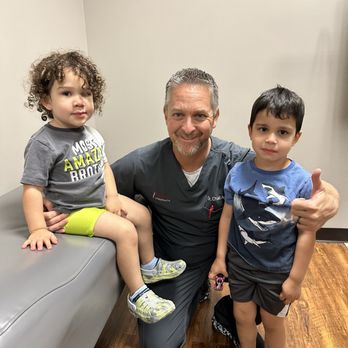 Adkins Chiropractic - Chiropractors Near Me - Houston, Texas