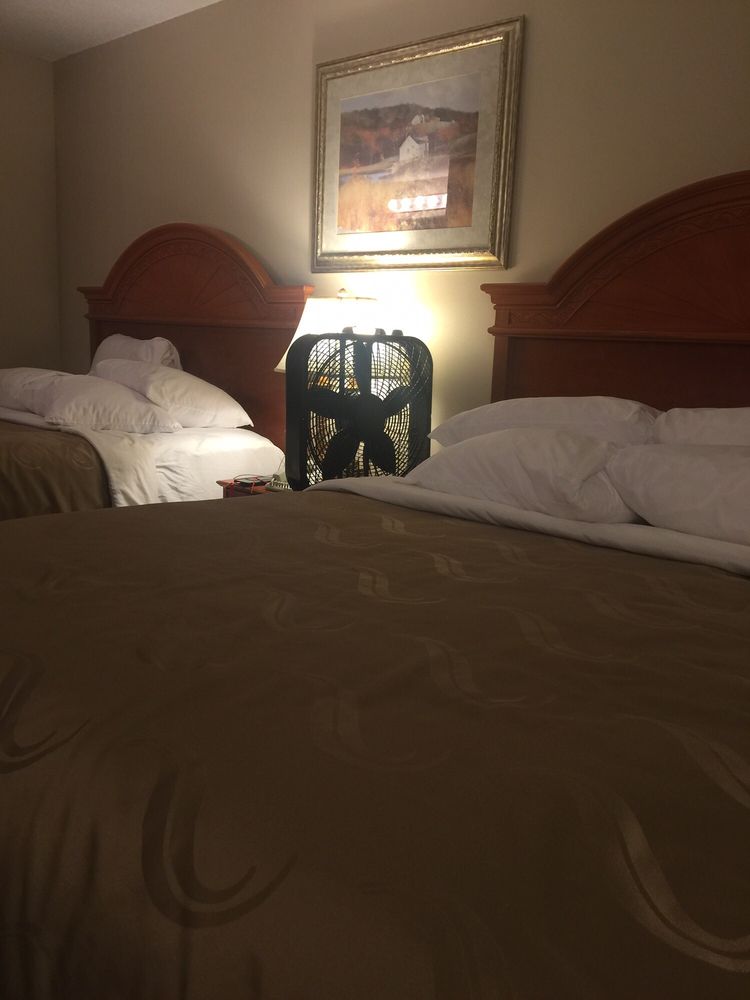 QUALITY INN Updated May 2024 17 Photos 1420 W 3rd St, Alliance