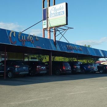 Clyde's Drive-In - Burgers Near Me - St. Ignace, Michigan