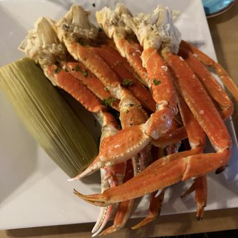 Hooper's Crab House - Snow Crab Legs - Seafood Near Me - Ocean City, Maryland