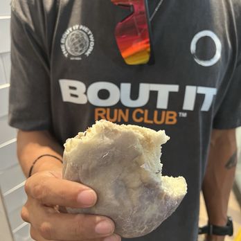 85°C Bakery Cafe-Irvine - Marble taro bread - Coffee & Tea Near Me - Irvine, California