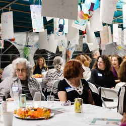 Valley Beth Shalom - Sisterhood in the sukkah