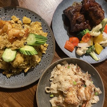 Kin Long Beach - Mango Sticky Rice Pineapple Fried Rice BBQ Pork Ribs - Thai Near Me - Long Beach, California