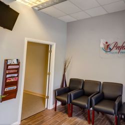 Preferred Injury Physicians - Kissimmee - Preferred Injury Physicians of Kissimmee Waiting Room.