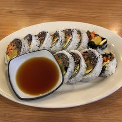 Kimchi Pop - Beef kimbap
