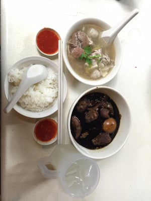 正文志记猪什汤大王 Cheng Mun Chee Kee Pig Organ Soup by null