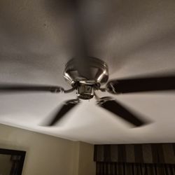 Golden Nugget Biloxi Hotel & Casino - Ceiling fan with unreachable chain.