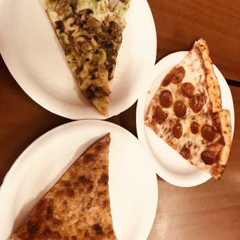 Giannotto's Pizzaria - Pizza Near Me - Wailuku, Hawaii Giannotto's Pizzaria - Pizza Near Me - Wailuku, Hawaii