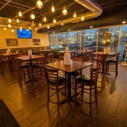 American Wildburger - Seating area