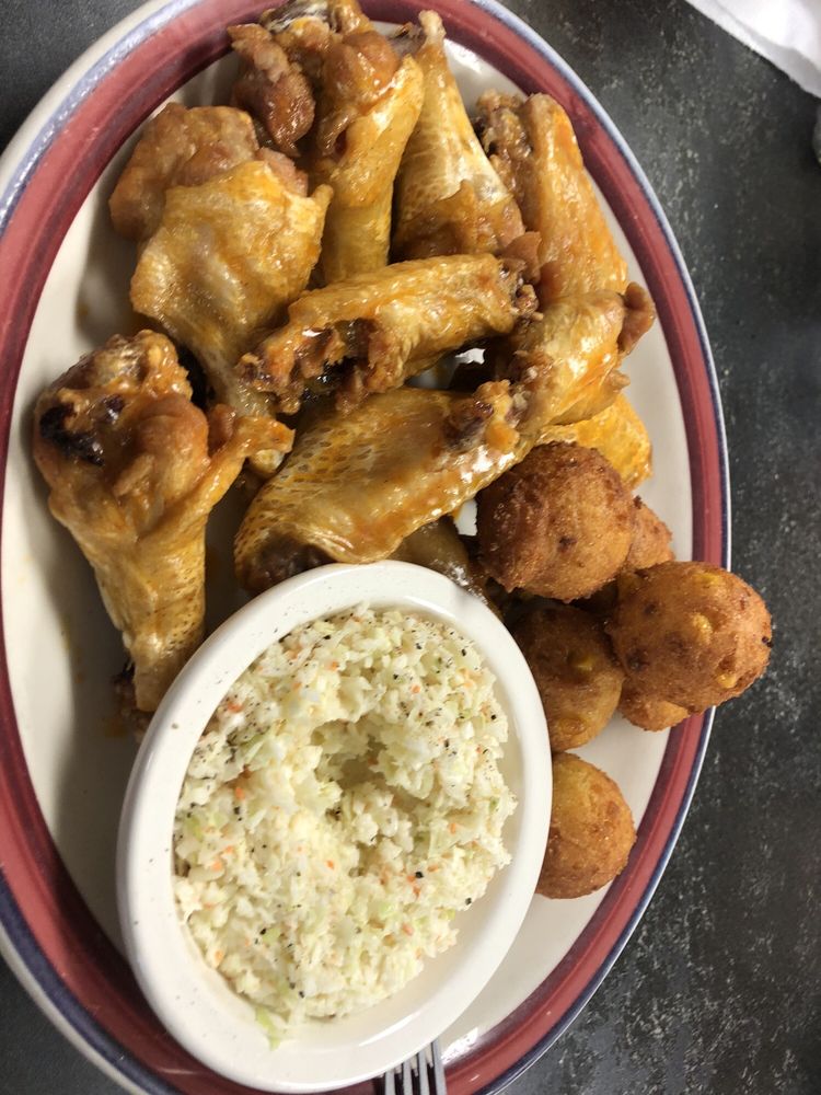 Maw Maws Cornbread Kitchen Logo