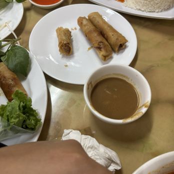 Top Pho - 01. Fresh Spring Rolls (2pcs) - Vietnamese Near Me - Fife, Washington